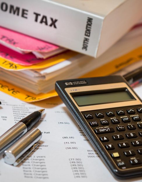 income-tax-g3c6cc19fa_1920